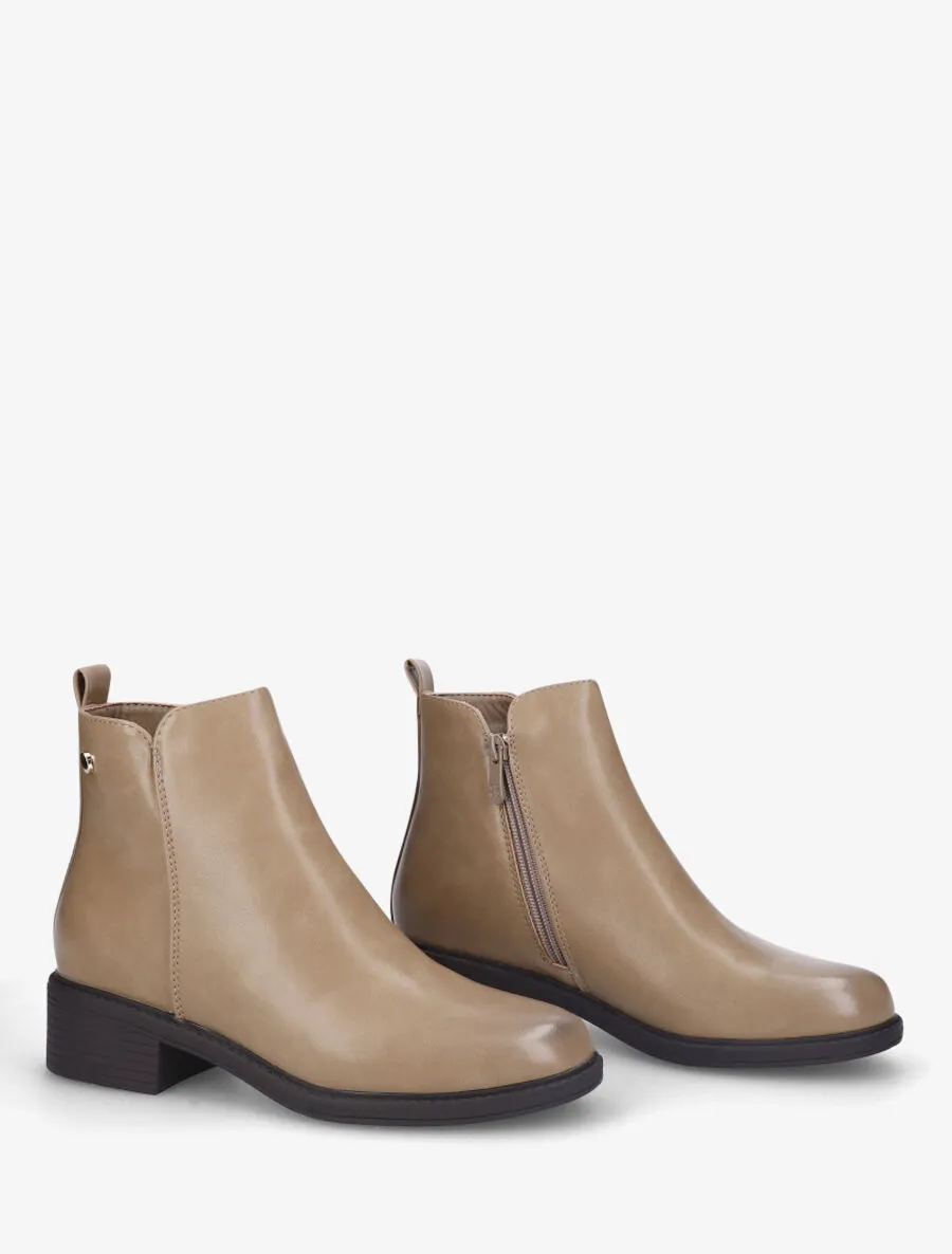 Bottines basiques en simili