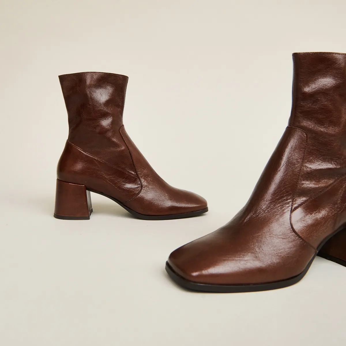 Bottines à bouts ovales en cuir vieilli marron pour Unisexe | Jonak