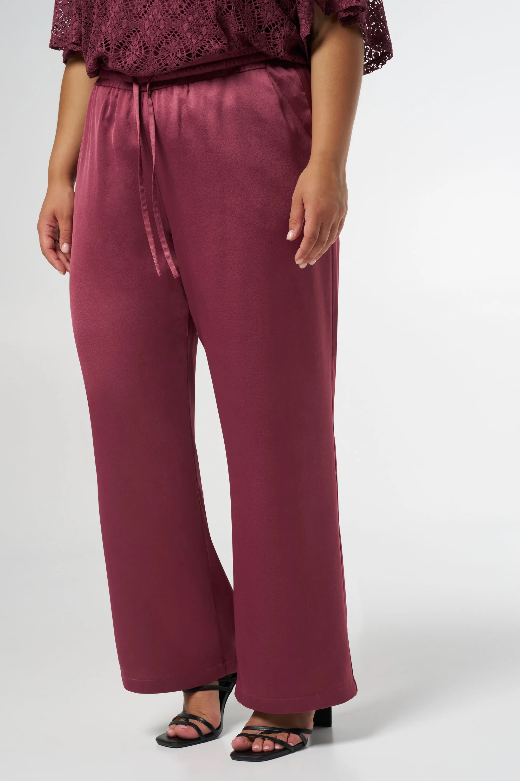 Femmes Pantalon à l’aspect satiné Mauve | MS Mode