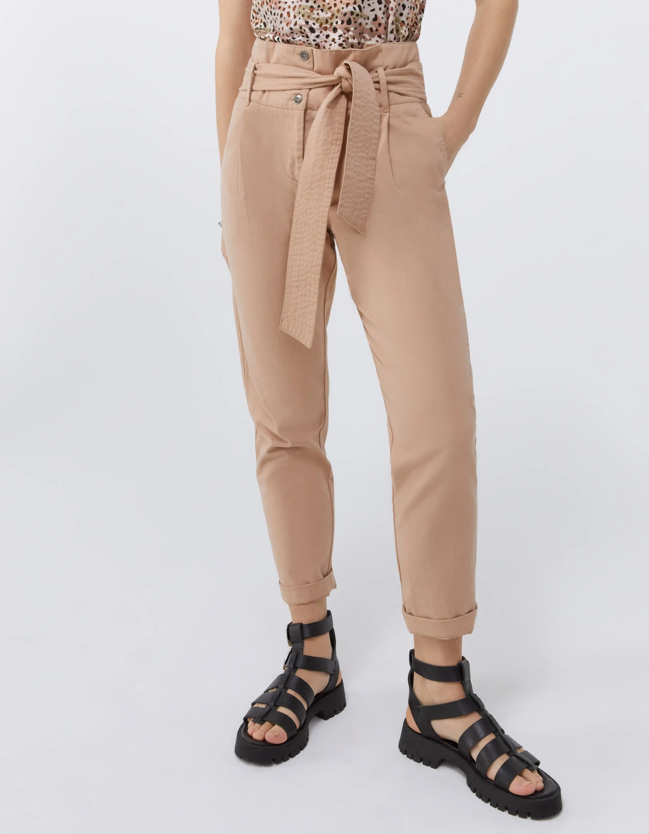 Pantalon cigarette Desert taille haute ceinturée Femme