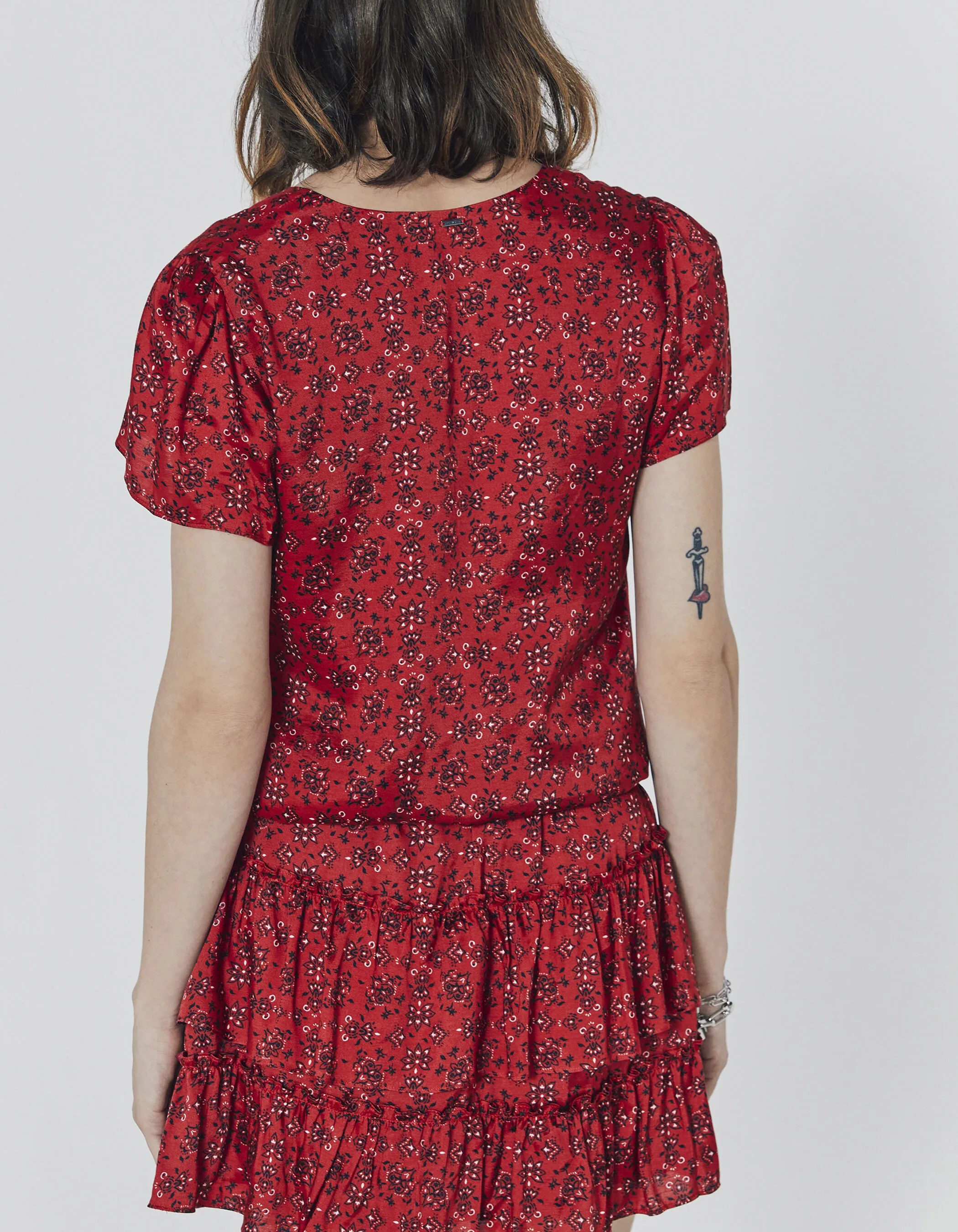 Robe courte en viscose imprimé bandana rouge femme