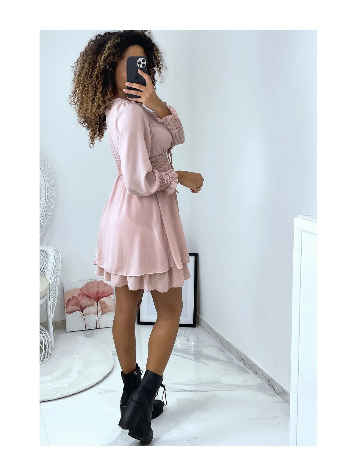 Robe rose élastique à la taille et aux manches