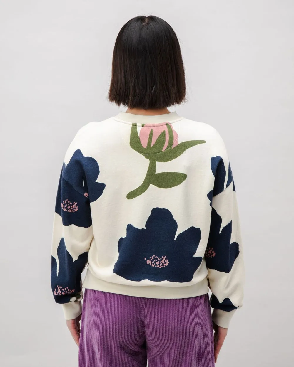 Sweat en coton bio | écru "bloom rounded cotton sweatshirt - ecru" femme